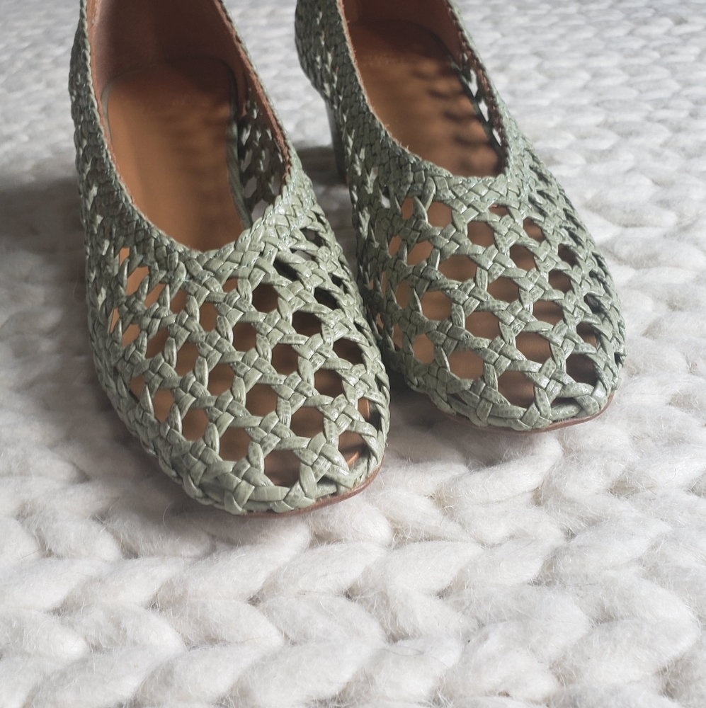 Sezane Woven Laura Court Block Heel Pumps in Sage Green - Picture 4 of 17